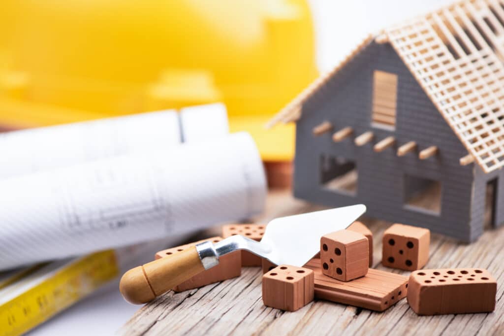 maqueta y planos para construir una casa